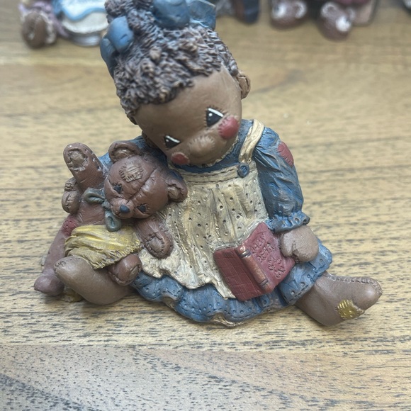 Vintage c.1995 Martha Holcombe Figurine's, God is Love set of 7 - Picture 9 of 14